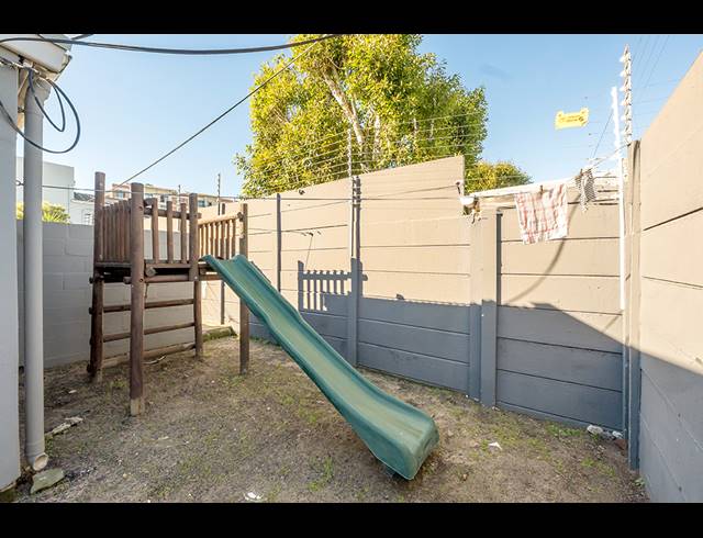 5 BEDROOM FREESTANDING FOR SALE IN WYNBERG UPPER